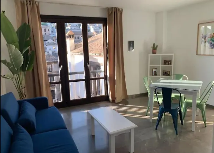 Cosy Apartment & Amazing Views! Close To Alhambra!